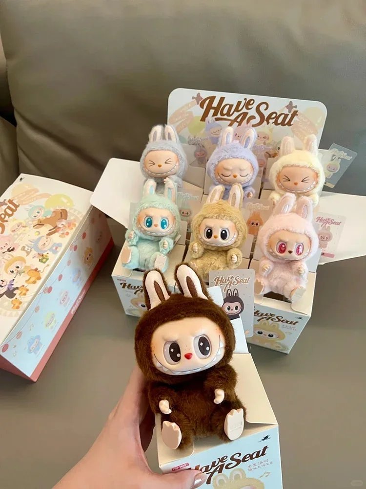 Labubu auténtico banquete sentado cara de vinilo serie 2,0 colgante muñeca decoración del hogar llavero serie modelo juguete para regalo para niños Labubu auténtico banquete sentado cara de vinilo serie 2,0 colgante muñeca decoración del hogar llavero serie modelo juguete para regalo para niños